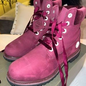 Women’s Premium 6 inch Timberland Boots 💜